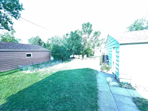 527 11th Ave W, Williston, ND 58801 photo 8