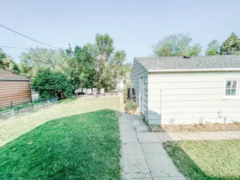 527 11th Ave W, Williston, ND 58801 photo 7