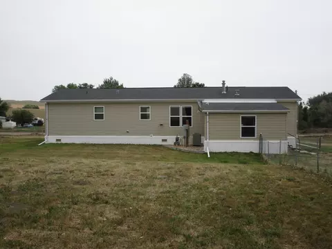 216 Fallon St, Alexander, ND 58831 photo 7