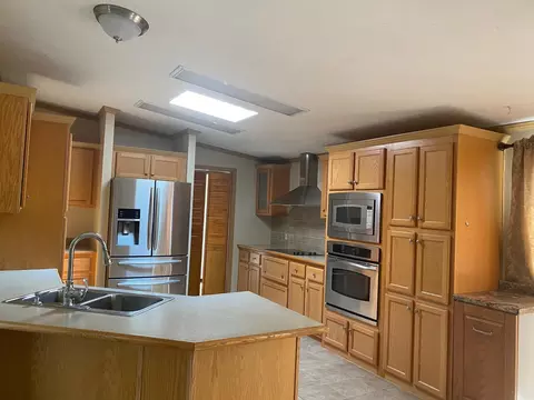 14086 47th Ln NW, Williston, ND 58801 photo 2