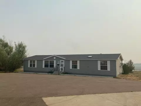 14086 47th Ln NW, Williston, ND 58801 photo 1
