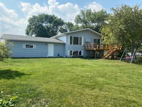 2122 1st Ave E, Williston, ND 58801 photo 29
