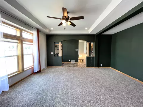 7225 1st Ave E, Williston, ND 58801 photo 6