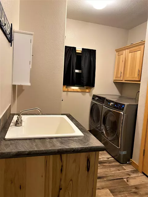 7225 1st Ave E, Williston, ND 58801 photo 20