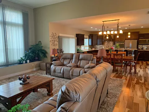 708 Tyler St, Williston, ND 58801 photo 7