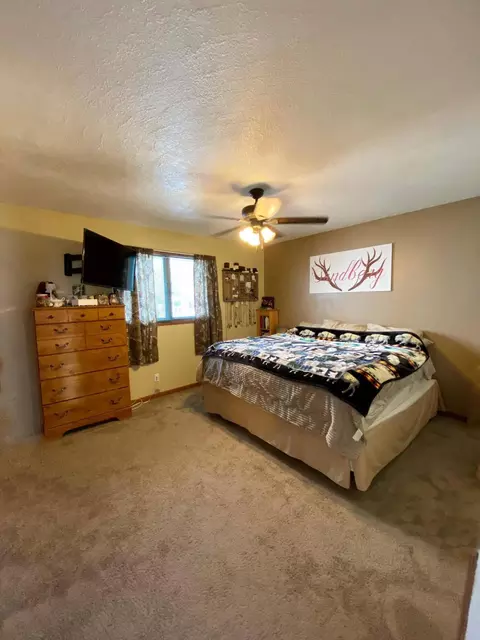 904 1st Ave W, Williston, ND 58801 photo 11