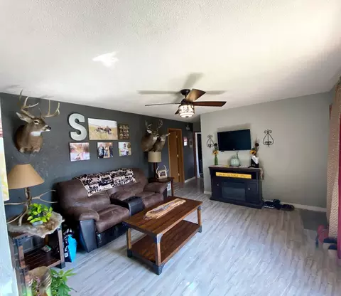 904 1st Ave W, Williston, ND 58801 photo 7