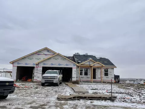 3014 28th Ave W, Williston, ND 58801 photo 1