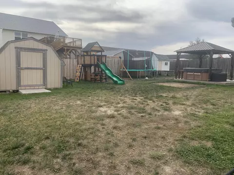 2213 29th St W, Williston, ND 58801 photo 28
