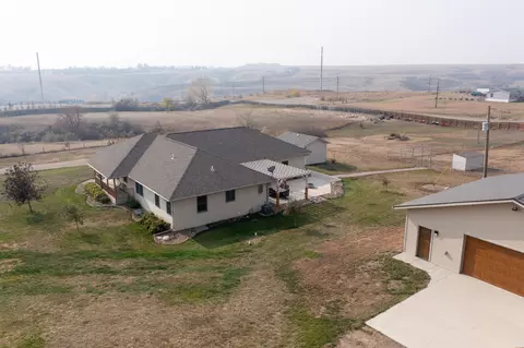 4817 Southview Ln, Williston, ND 58801 photo 98