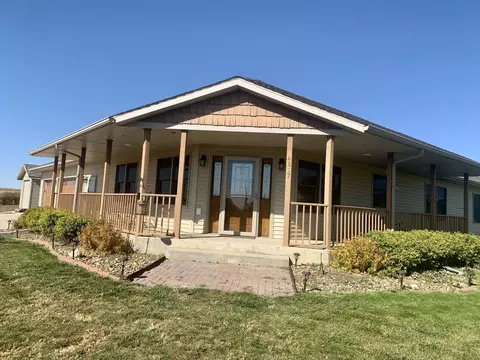 4817 Southview Ln, Williston, ND 58801 photo 3