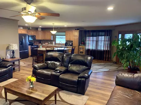 4817 Southview Ln, Williston, ND 58801 photo 12