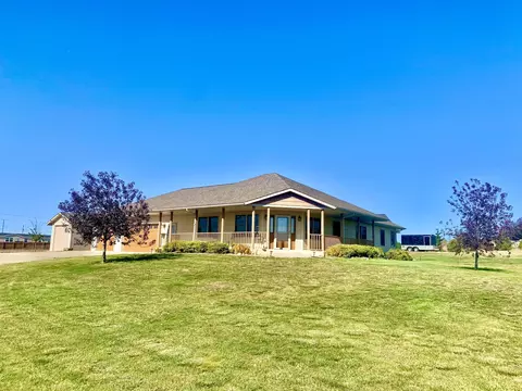 4817 Southview Ln, Williston, ND 58801 photo 1
