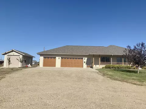 4817 Southview Ln, Williston, ND 58801 photo 7
