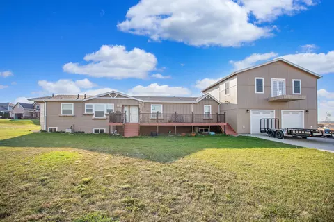 2206 16th St E, Williston, ND 58801 photo 2