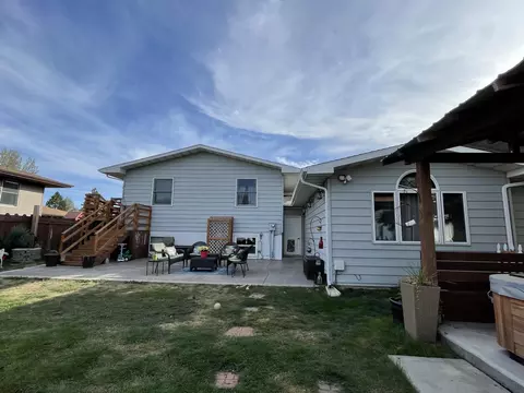 1306 22nd St W, Williston, ND 58801 photo 8