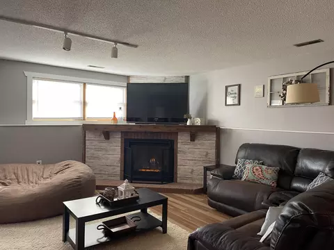 1306 22nd St W, Williston, ND 58801 photo 23