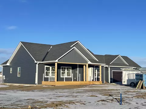 13355 Meadow Creek St, Williston, ND 58801 photo 3