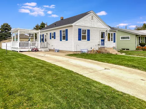 420 17th St W, Williston, ND 58801 photo 2