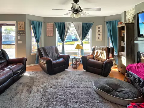 424 Lake St, Ray, ND 58849 photo 3