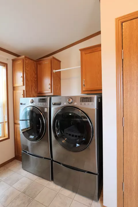 2018 Bison Dr, Williston, ND 58801 photo 14