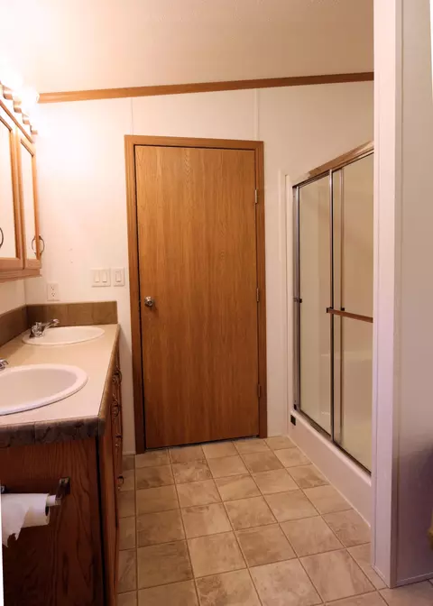 2018 Bison Dr, Williston, ND 58801 photo 18