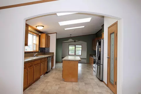 2018 Bison Dr, Williston, ND 58801 photo 6