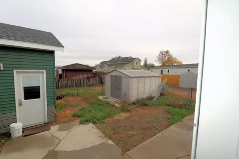 2018 Bison Dr, Williston, ND 58801 photo 3