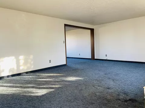 12286 Sidney Cir, Sidney, MT 59270 photo 2