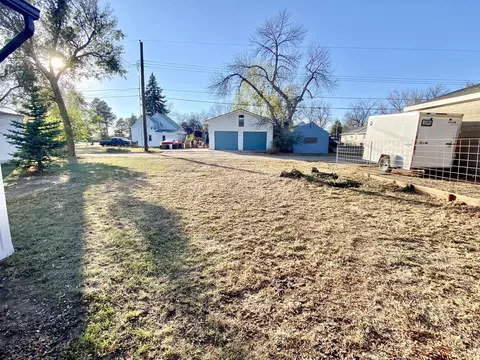 805 6th Ave W, Williston, ND 58801 photo 25