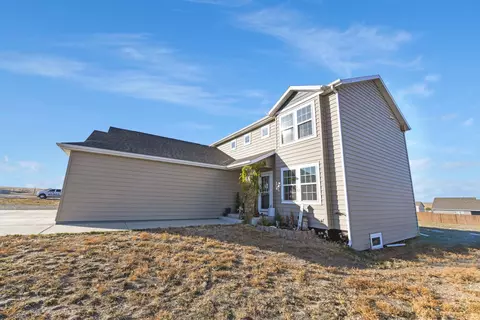 13679 Cherry St NW, Williston, ND 58801 photo 8