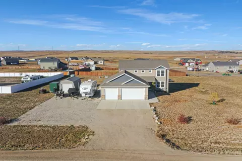 13679 Cherry St NW, Williston, ND 58801 photo 2