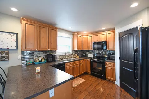 13679 Cherry St NW, Williston, ND 58801 photo 20