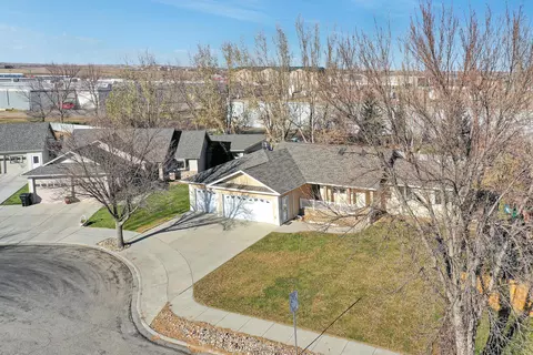 319 23rd Ter E, Williston, ND 58801 photo 5