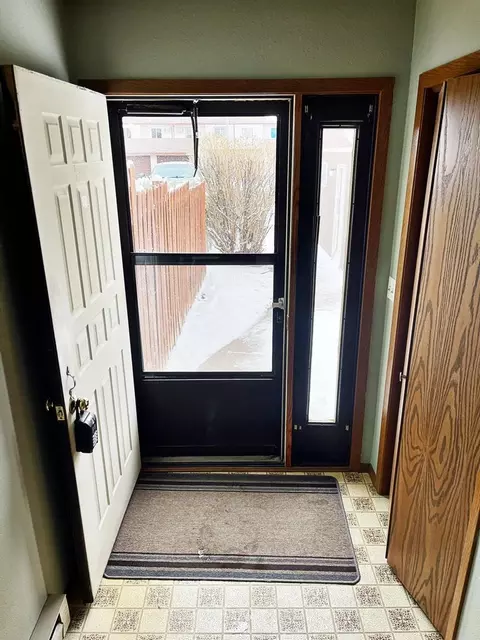 2605 18th Ave W, Williston, ND 58801 photo 4