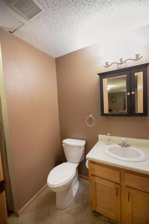 1610 Bison Dr, Williston, ND 58801 photo 23