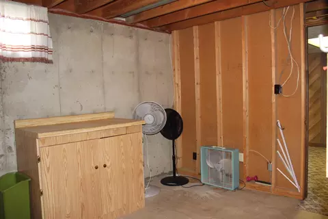 410 22nd St E, Williston, ND 58801 photo 25