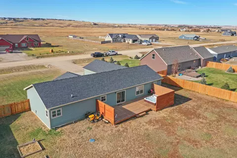 5466 Matthew Ave NW, Williston, ND 58801 photo 8