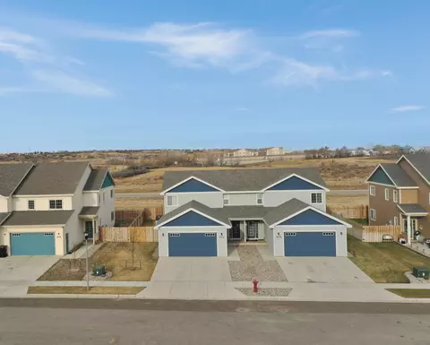 513 45th St E, Williston, ND 58801 photo 4