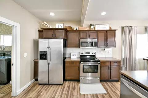 513 45th St E, Williston, ND 58801 photo 17