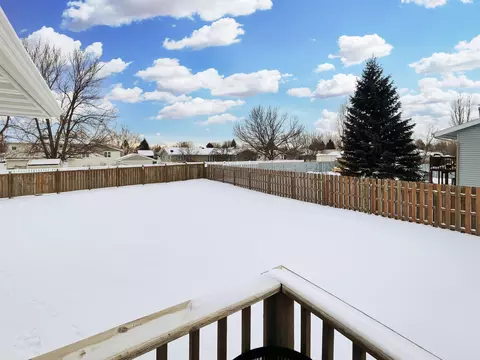 1305 26th St W, Williston, ND 58801 photo 18