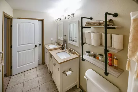 5819 Vanessa Ave, Williston, ND 58801 photo 27