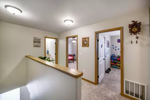 5819 Vanessa Ave, Williston, ND 58801 photo 30