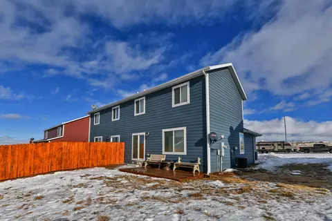 5819 Vanessa Ave, Williston, ND 58801 photo 2