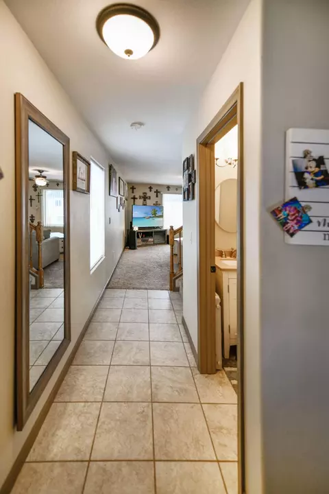 5819 Vanessa Ave, Williston, ND 58801 photo 5