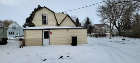 1008 6th Ave W, Williston, ND 58801 photo 6