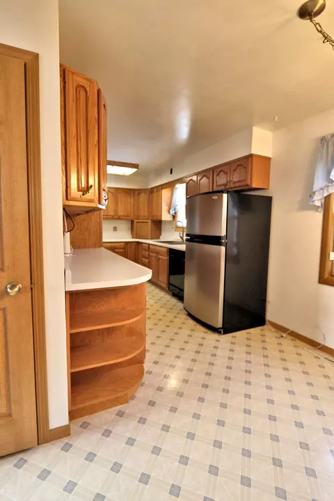 501 7th St W, Williston, ND 58801 photo 11