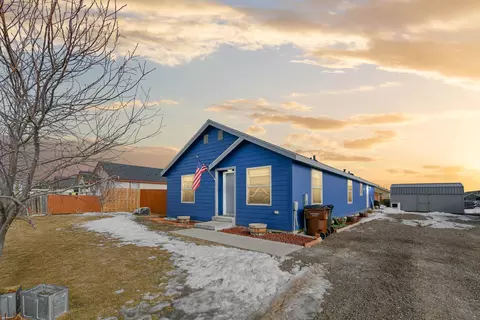 5610 Stoneview Ave, Williston, ND 58801 photo 1