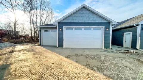 310 4th Ave SE, Arnegard, ND 58835 photo 3