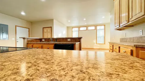 310 4th Ave SE, Arnegard, ND 58835 photo 1